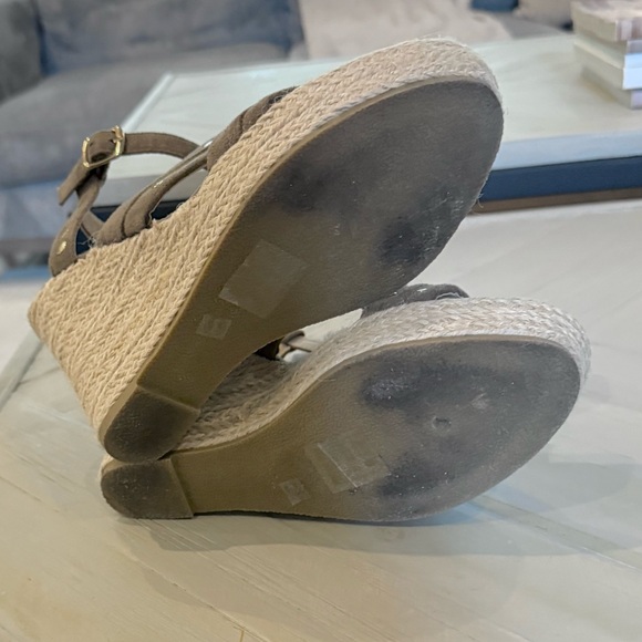 Boutique, Chic, Boho Women's Brown/Tan Wedge Sandals Size 9. - Picture 9 of 14